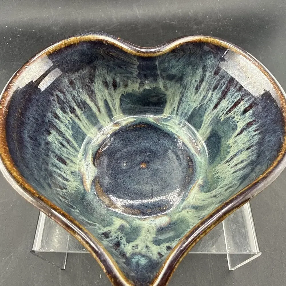 Sandra O'Quinn Pottery Seagrove NC Hand Thrown Blue Drip Glaze Heart Shaped Bowl